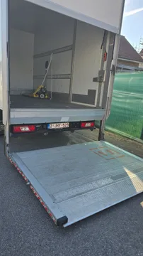 Перевізник Вантажівка ford transit truck with tail lift в Dilbeek Бельгія